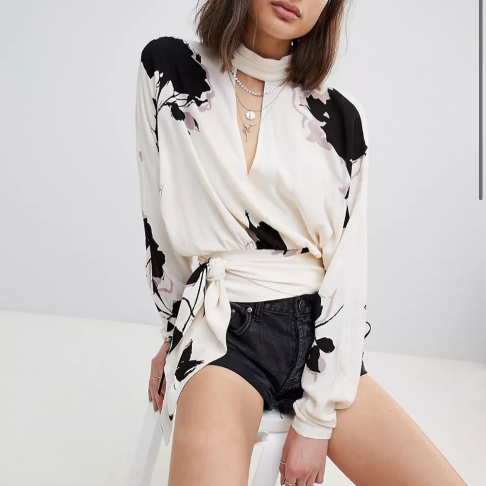Free People Medium Keyhole cut out Tie-Waist NWT